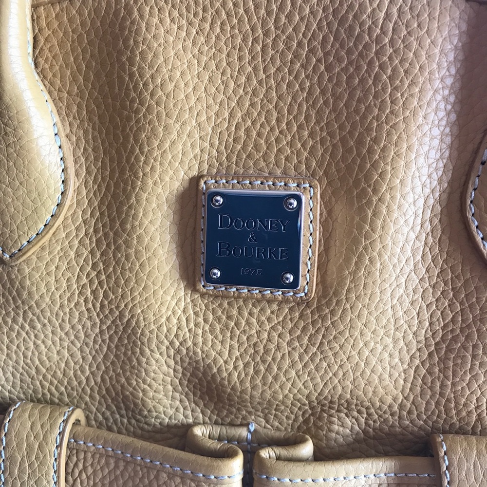 Dooney & Bourke Yellow Tote with Genuine Leather in Pebble and Spacious Design - Picture 4 of 8